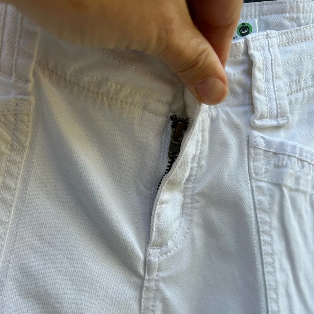 Aventura Temple Lightweight Utility Short, size 4 - Picture 11 of 12